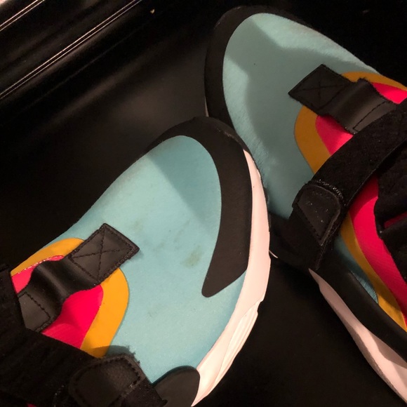 Nike shoes - Picture 4 of 4